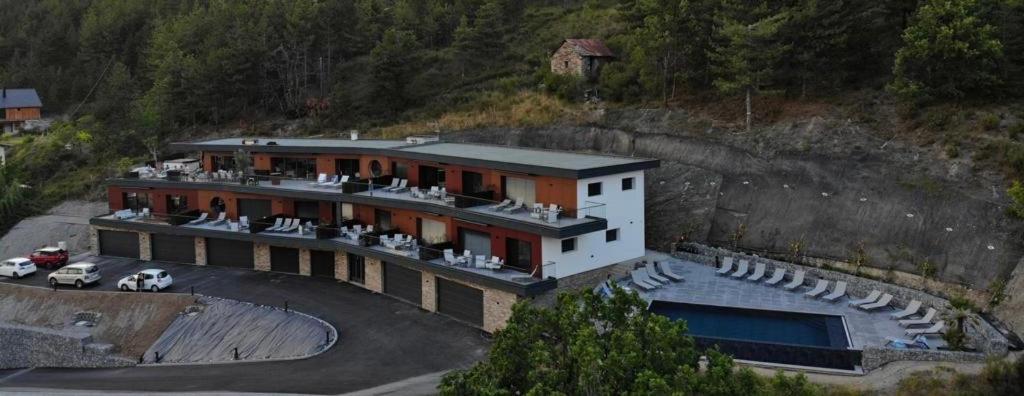Les Restanques Du Lac Savines Exterior photo